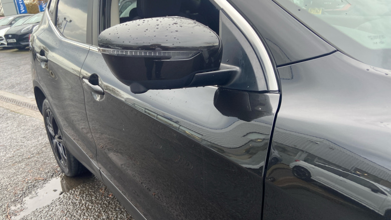 Nissan Qashqai 1.5 dCi N-Connecta 5dr Diesel Hatchback